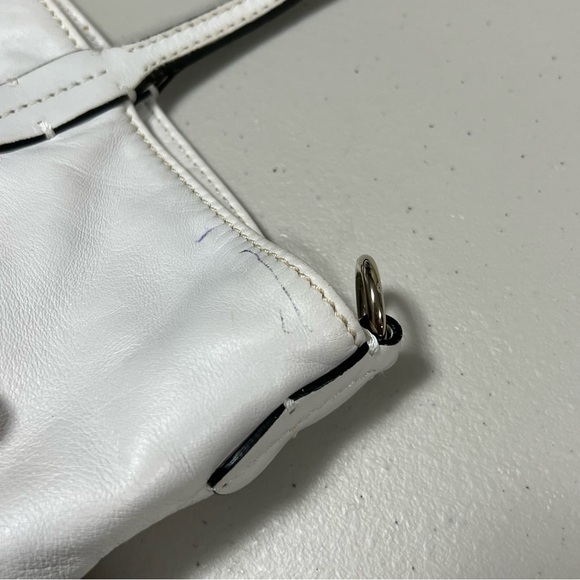 VALENTINO Garavani Floral Applique Leather Tote in White - Picture 12 of 16